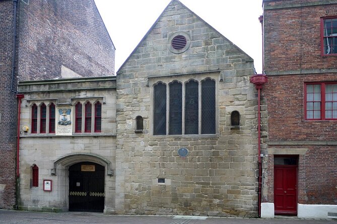 1-Hour and a Half Walking Guided Tour in Medieval Newcastle - Guildhall and Trinity House: Trade Rules the Middle Ages
