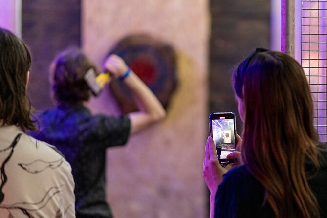 1 hour Private Axe Throwing Experience in Eastbourne - Price per group, and what it means for your plans