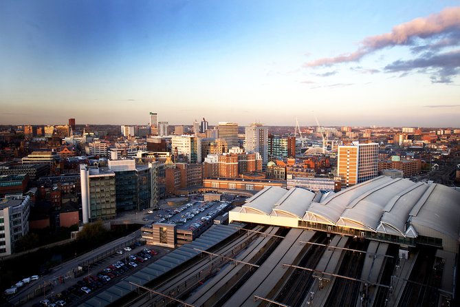 2 Hour Leeds Highlights Walking Tour - Key things that make this walk worth your time
