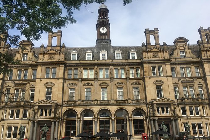 2 Hour Leeds Highlights Walking Tour - Millennium Square and Leeds Art Gallery: From Open Space to Art Worth Your Time