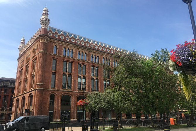 2 Hour Leeds Highlights Walking Tour - Thornton’s Arcade to Victoria Leeds: Shopping Streets Through Two Centuries