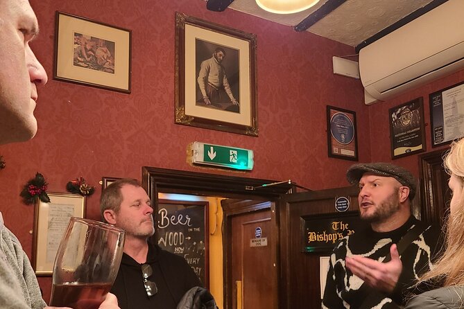 3-Hour Historic Pub Experience in London - The Temple district: common law and a major London figure