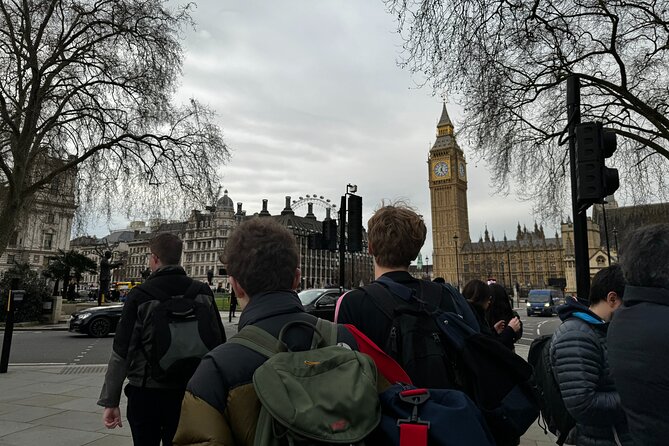 30 Major London Attractions Walking Tour With Photos - A 3-hour London orientation from Green Park to the London Eye