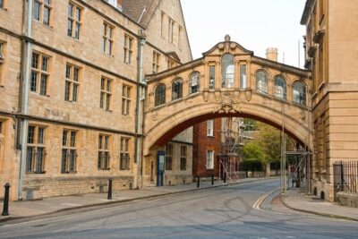 90 Minute Classic Walking Tour of Oxford