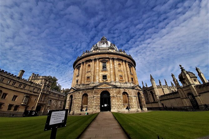 90 Minute Classic Walking Tour of Oxford - Enter St Aldates Gate, see the views, then top it with Carfax Tower
