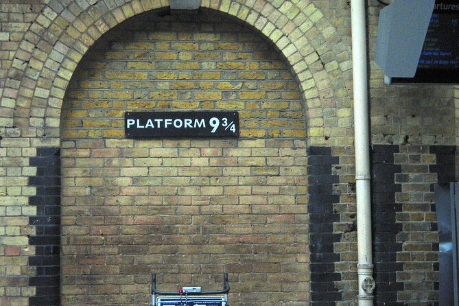 A Muggle's Guide to Harry Potter Walking Tour in London - From Arundel Street to King’s Cross: what the morning route really feels like