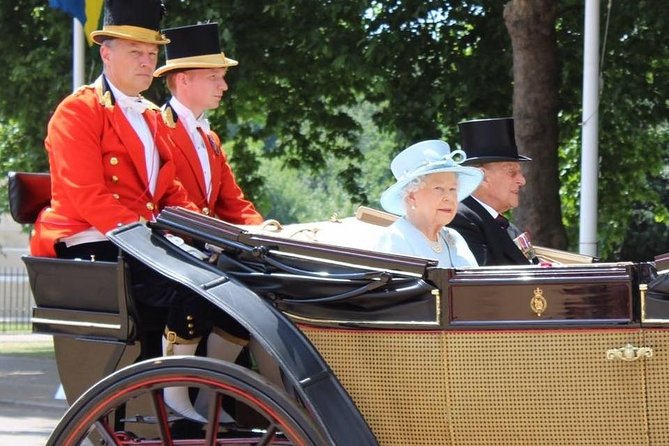 A Royal London Private Taxi Tour - Pickup, timing, and how you control the stops