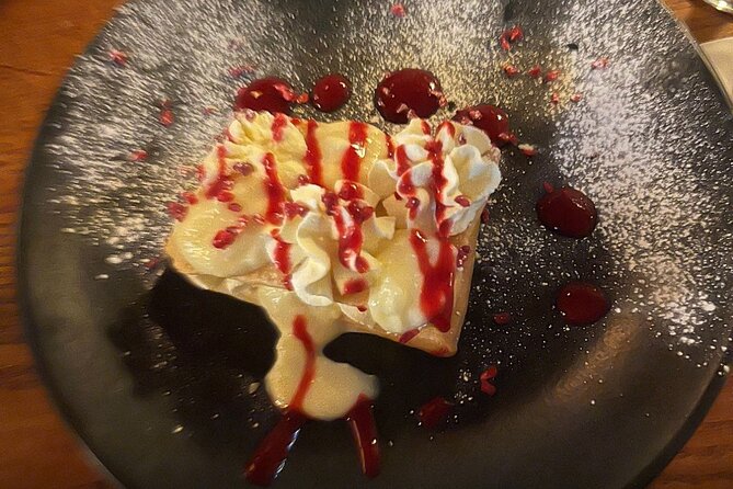 A Taste of Manchester History with Meals Drinks and Guide - What you learn when your guide connects the dots