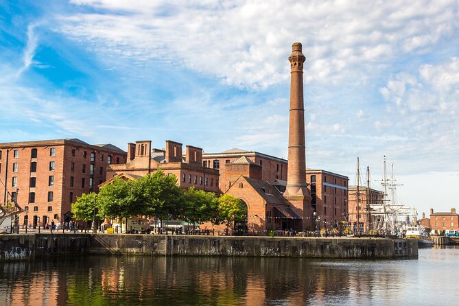 A Walk Through Time: History of Liverpool Walking Tour - Liverpool Town Hall Built in 1749, and Why It Signals Big Ambition