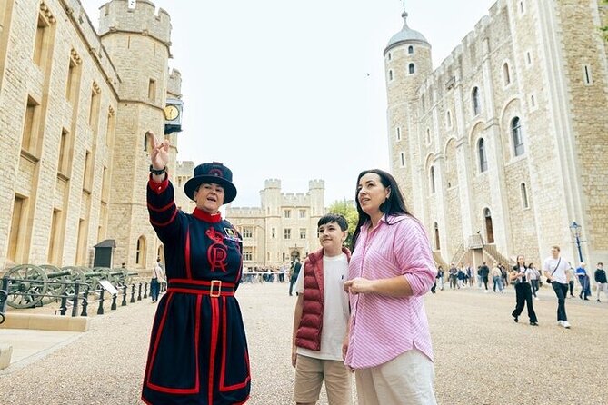 Admission Ticket to The Tower of London & Crown Jewels Exhibition - Stairs, walking time, and comfort tips that actually matter