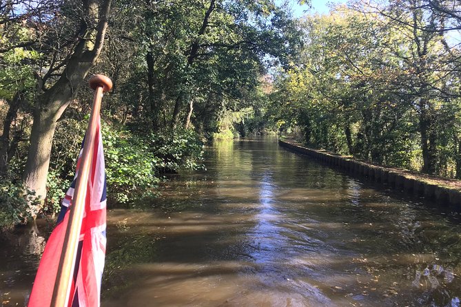 Afternoon Tea Cruise in North Yorkshire - Stop 2: Snaygill’s winding hole and the stories along the way
