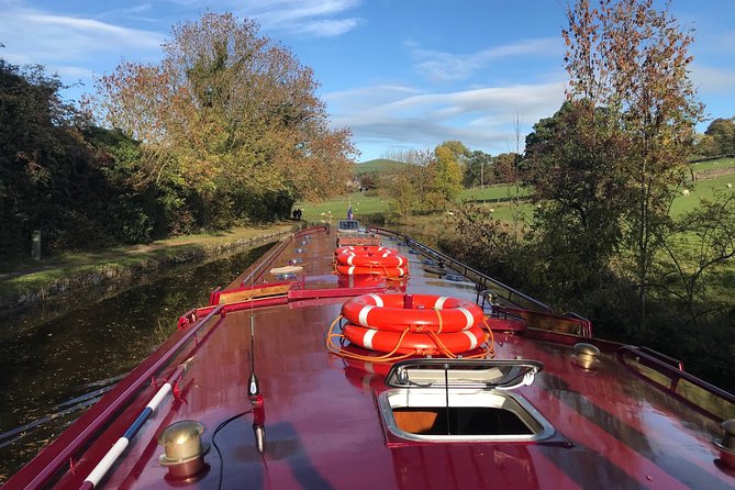 Afternoon Tea Cruise in North Yorkshire - The afternoon tea menu: what to expect and how it’s served
