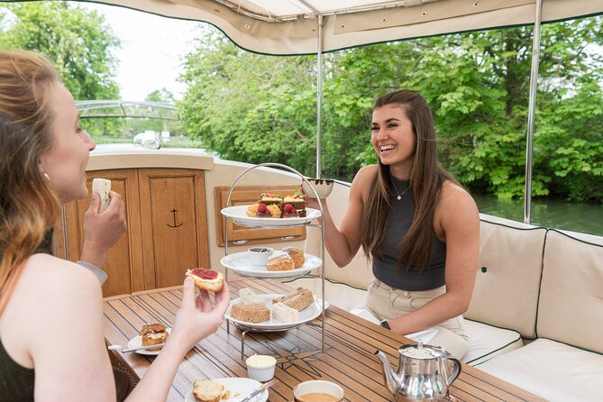 Afternoon Tea Sightseeing River Cruise in Oxford - Thames Time in Oxford, with Afternoon Tea Built In