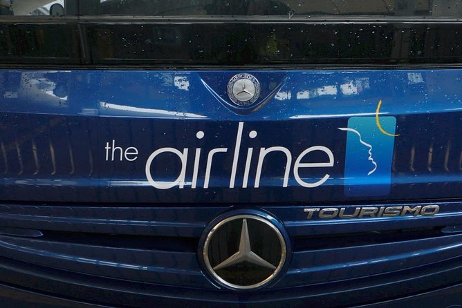Airport Coach Service from Heathrow to Oxford - What you ride in: seating, Wi-Fi, toilets, and air conditioning