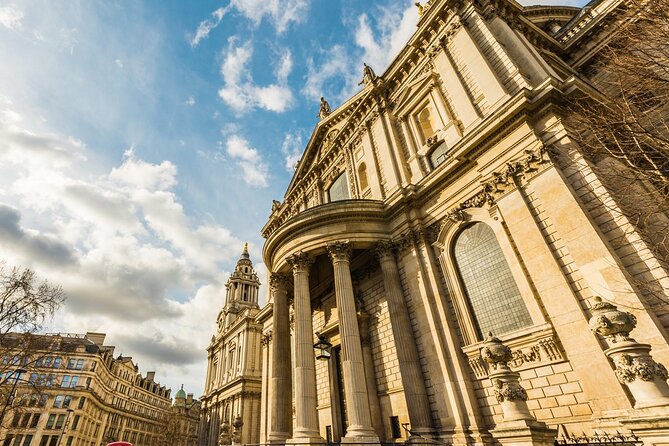 American Heritage in London 4 Hour Private Tour in a Black Cab - St. Paul’s Cathedral stop, JFK’s memorial connection