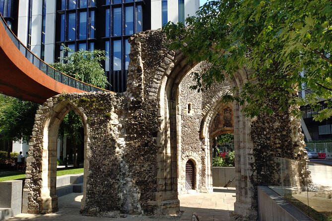Ancient Hidden Gems in the City of London - Noble Street and the surprise of ruins after WW2