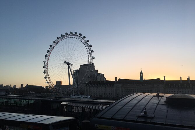 Bespoke London Black Taxi Tours - Horse Guards Parade near Churchill’s War Rooms: government close-up