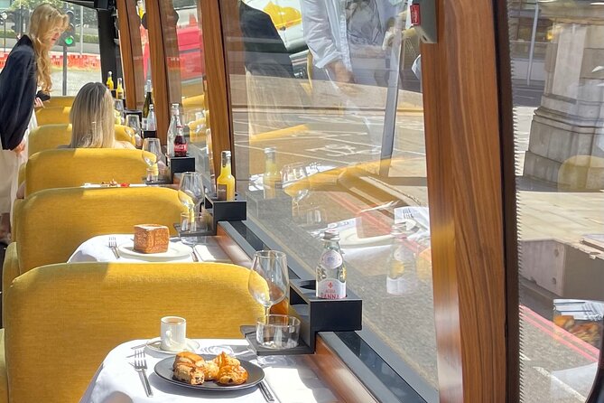 Best of London by LE GRAND - London's Luxury Bus Tour - The Westminster Core: Abbey, Parliament Square, Downing Street, Big Ben