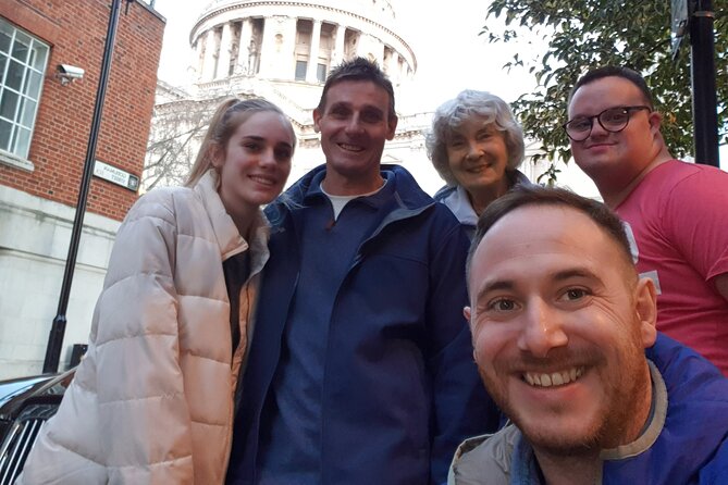Billy's Black Cab Tour of London - Tower of London to Southwark Bridge, big sights with smart pacing