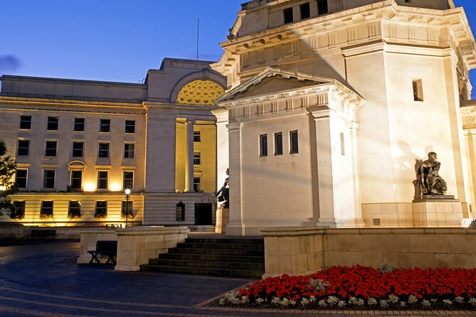 Birmingham Ghost Hunt: Haunted Self-Guide Tour & Quest - Starting at New Street and finding Victoria Square’s first dark clue