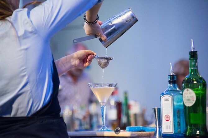 Bombay Sapphire Gin Cocktail Masterclass and Tour - Your 3 Hours at Bombay Sapphire: From Turbine Bar to Masterclass
