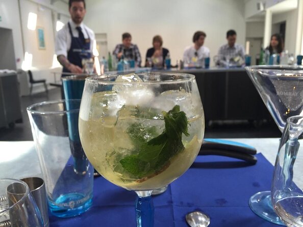 Bombay Sapphire Gin Distillery Tour and Cocktail - The Cinema Room and the Botanical Room: smell first, facts second