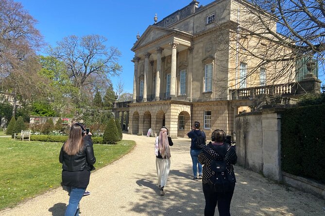 Bridgerton Tour and Bath City Highlights with Music - Guides and group energy: what good feels like