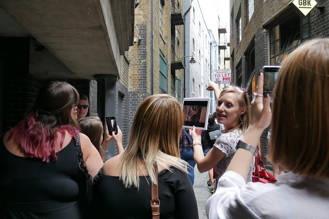 Bridget Jones Walking Tour of Locations - How you get more than 12 film locations in one smooth city loop