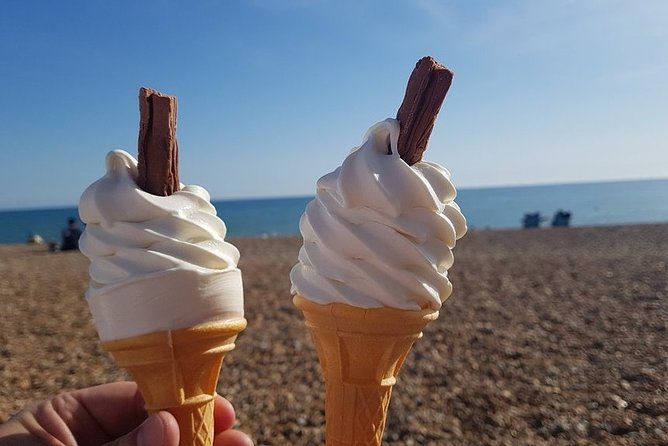 Brighton Coastal Tour - Museum, Quadrophenia Alleyway, and the Lanes and Twittens