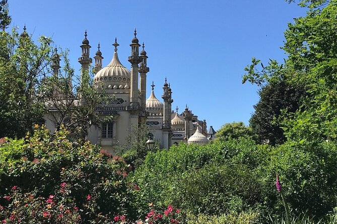 Brighton Coastal Tour - Pier views, the world’s oldest functioning aquarium, and the three piers story