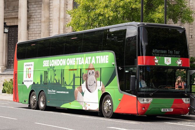 Buckingham Palace & Afternoon Tea Sightseeing Tour with PG Tips - How the afternoon tea coach tour flows into a 4:15 PM Buckingham Palace entry