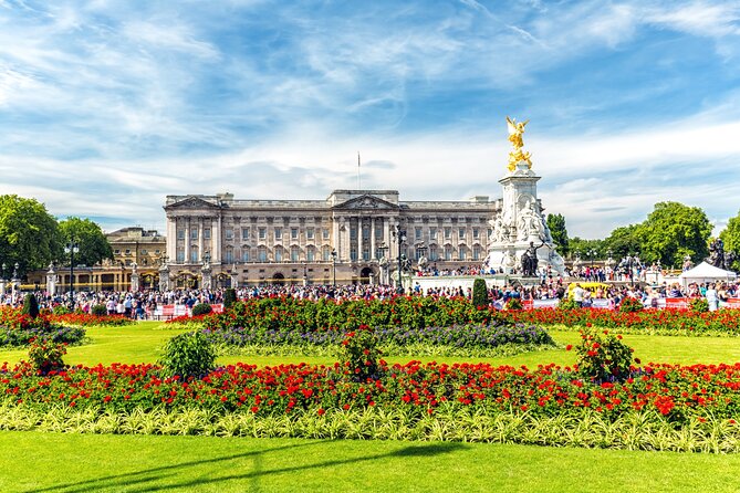 Buckingham Palace, Change the Guard & Crown Jewels Tour - The Changing of the Guard: Old Guard Meets New Guard