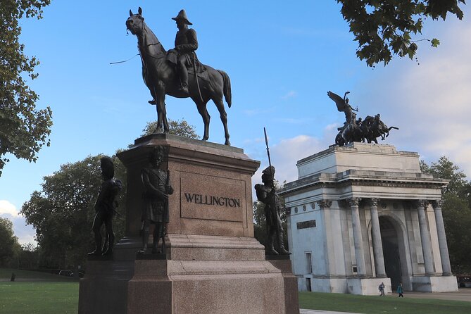 Buckingham Palace, St James Palace & Tea at Kensington Palace - Wellington Arch, Bomber Command Memorial, and Apsley House: More Than Royal Glam