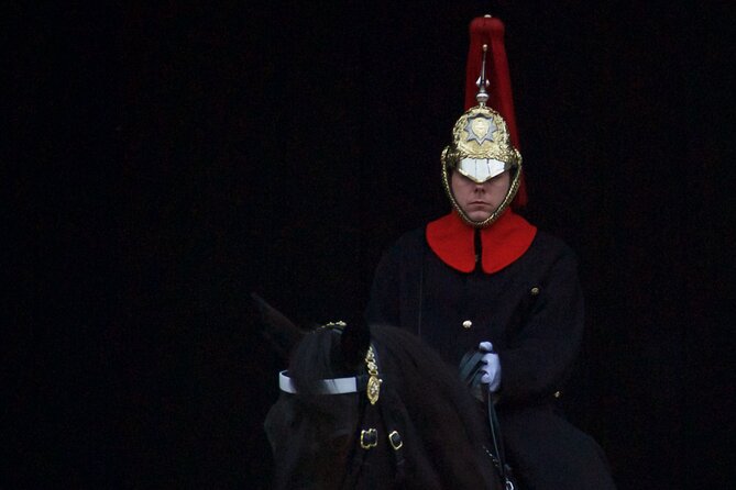 Buckingham Palace Visit & Changing of the Guard Walking Tour - Weather, cancellations, and what to do with uncertainty