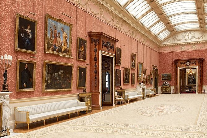 Buckingham Palace: Walking Tour with Entry & Audio Guide - How long you’ll be walking, and why that affects your day plan