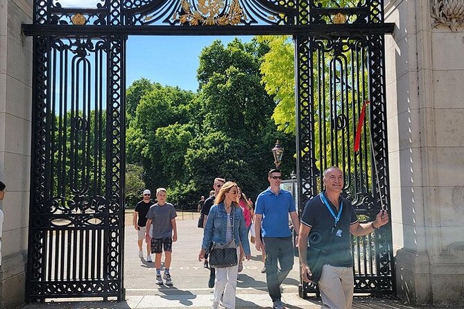 Buckingham Palace: Walking Tour with Entry & Audio Guide - Price and value: what you are paying for at $92 per person