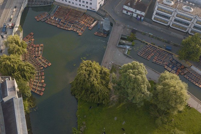 Cambridge University Colleges Guided Punting Tour - The First Glides: Darwin College, a Pink Floyd Pub Legend, and Early Bridge Views