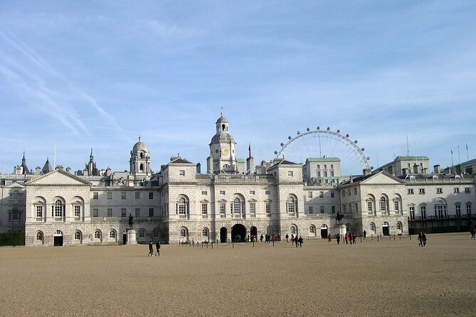 Changing of the Guard & Buckingham Palace Guided Tour Small Group - Stop 1: Green Park, the calm before the ceremony