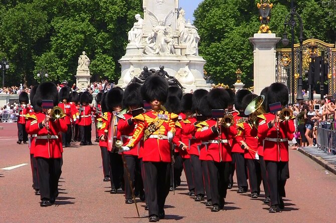 Changing of the Guard & Buckingham Palace Guided Tour Small Group - Stop 5: St James’s Park, a quick hit with the right atmosphere