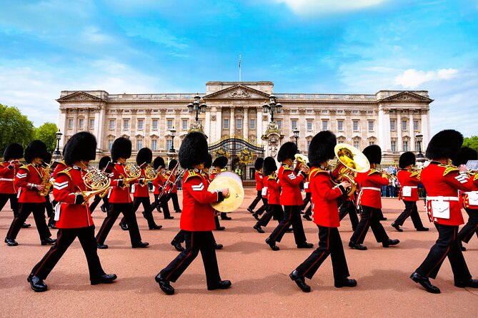 Changing of the Guard Guided Tour at Buckingham Palace - Finish outside Buckingham Palace, with time to explore on your own