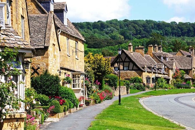 Cotswolds Countryside Tour by Coach: Villages, Views, and Lunch - Meeting point, start time, and your first small win