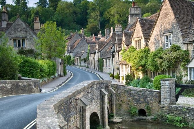 Cotswolds Day Trip from London with Optional Village Lunch - Stow-on-the-Wold: market town views plus shop time