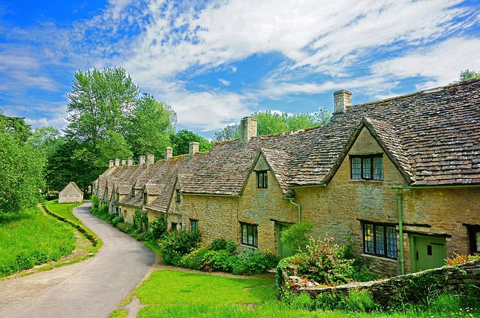Cotswolds Hidden Gems Tour by Coach from Oxford - Burford: The Steep High Street and St John the Baptist Church