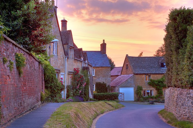 Cotswolds Small Group Tour from London - The guide and driver combo that makes the day feel effortless