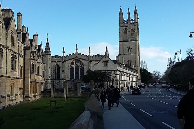 Cotswolds Villages and Oxford Full Day Tour from London - Cotswolds Stop 1: Burford and the Drive That Sets the Mood