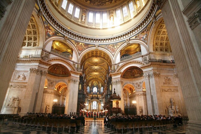 Crown Jewels of London Tour with River Cruise - City of London highlights: the drive-by stops that still feel like London