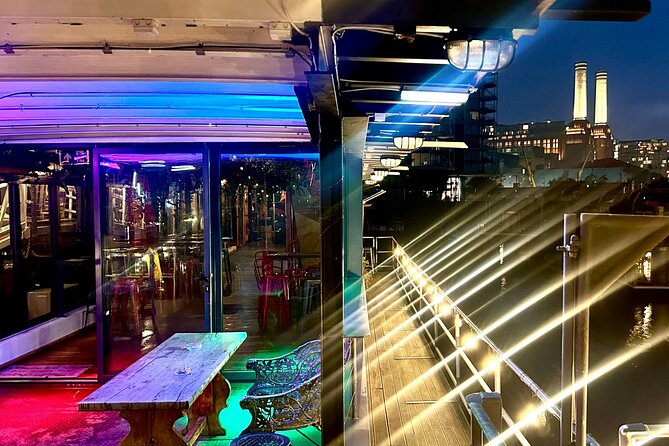 Dark Comedy on Battersea Barge - Getting on board: where you arrive and what you see first