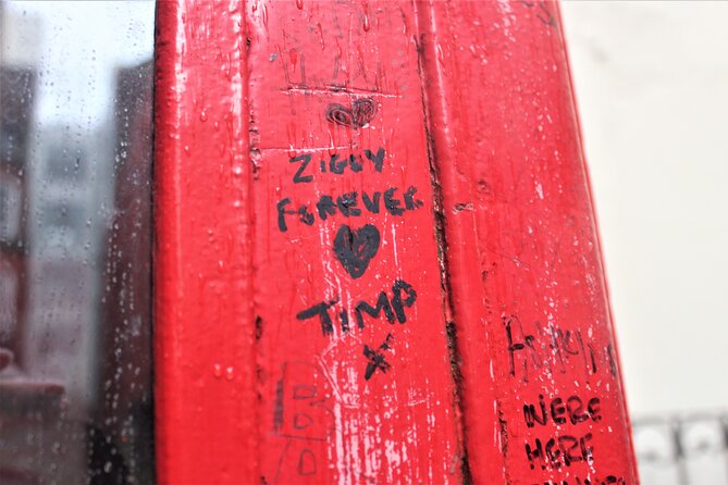 David Bowie Walking Tour of London - Soho’s Tin Pan Alley, the Ziggy photo spot, and the rise-to-fame stories