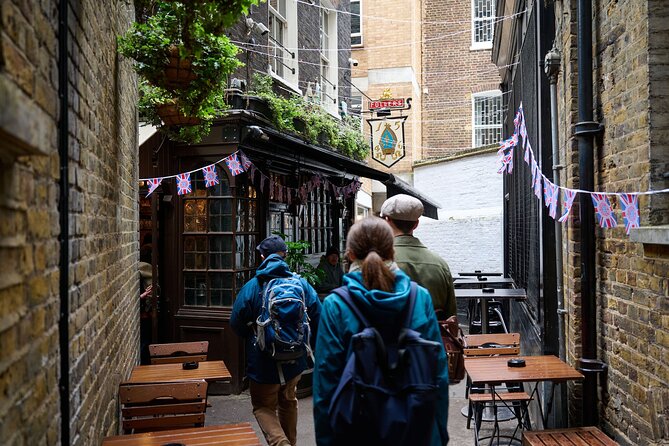 Devour London Historical Pub Tour:Traditional British Food & Ales - The value math: $95.29 for four tastings, four drinks, plus a guide