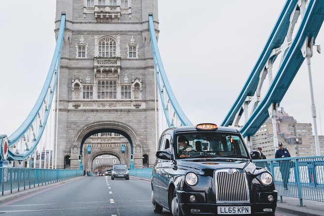 Discover London in a Panoramic Black Cab - Prime minister peek and a drive-by that adds texture